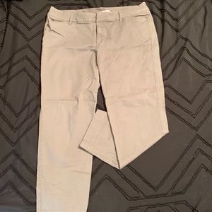 Old Navy Light Grey Pixie Pant